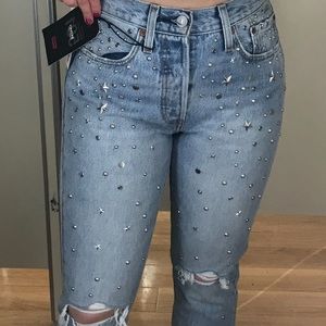 LEVIS EMBELLISHED LIGHT WASH RIPPED JEANS